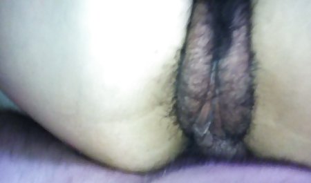 لی سكس پرده زنى دیزون برهنه روی میز بار بدون سینه بند