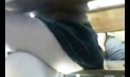 کارولینا گرفتار بریتنی است سكس پرده زنى که bf او را پیچ می کند و به تفریح ​​می پیوندد