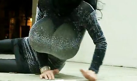 زیبایی Cougar ، کودک و نوجوانان نوجوان را در سه پرده سکس راهی اغوا می کند
