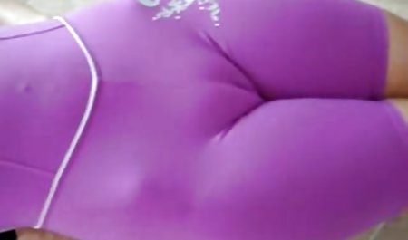 نوک سینه های زیبا و دکوس پرده زیبا Camgirl برهنه